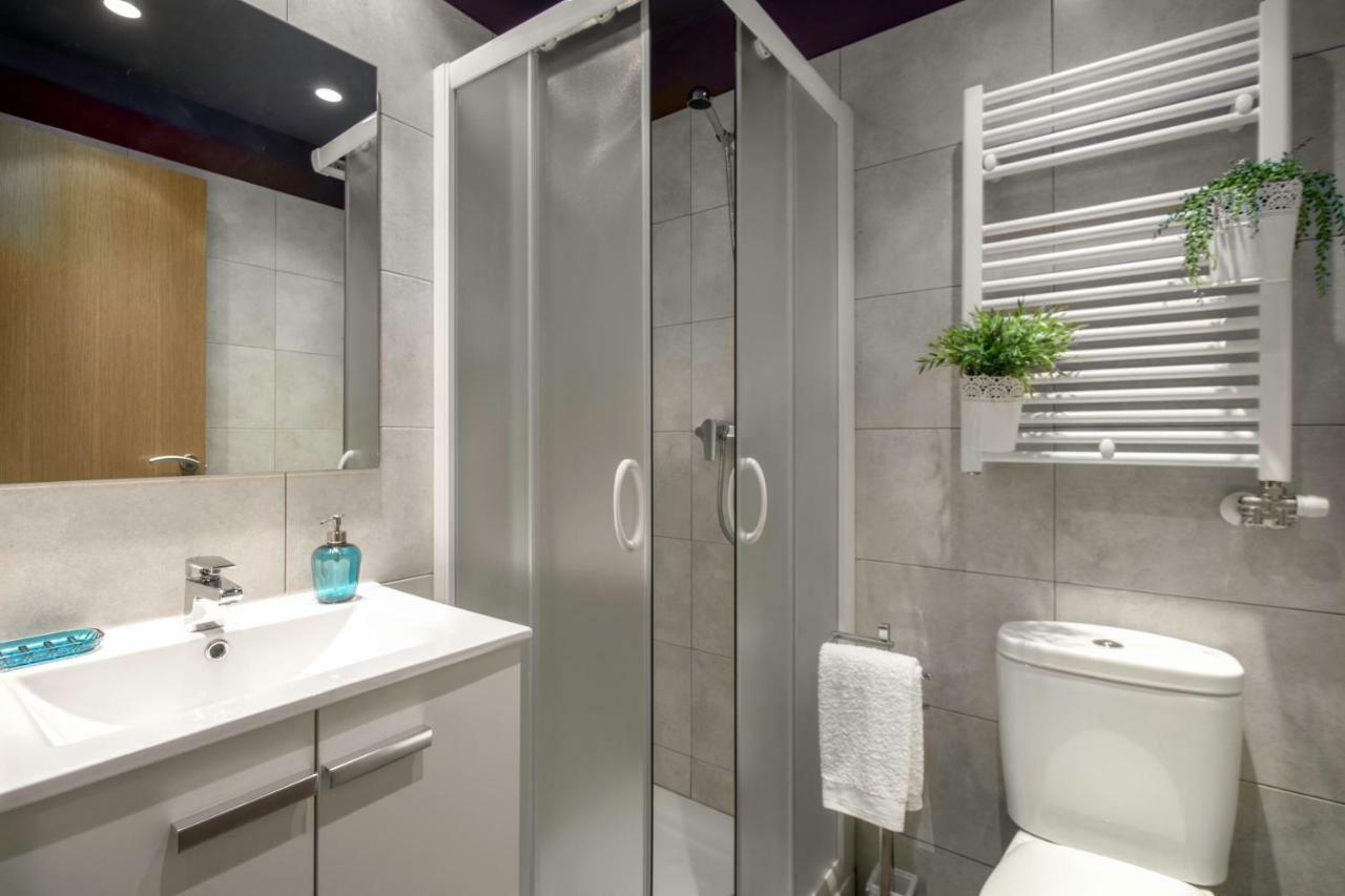 Ondarreta Beach Apartment Con Parking Free Y Aire Acondicionado San Sebastián Exteriör bild